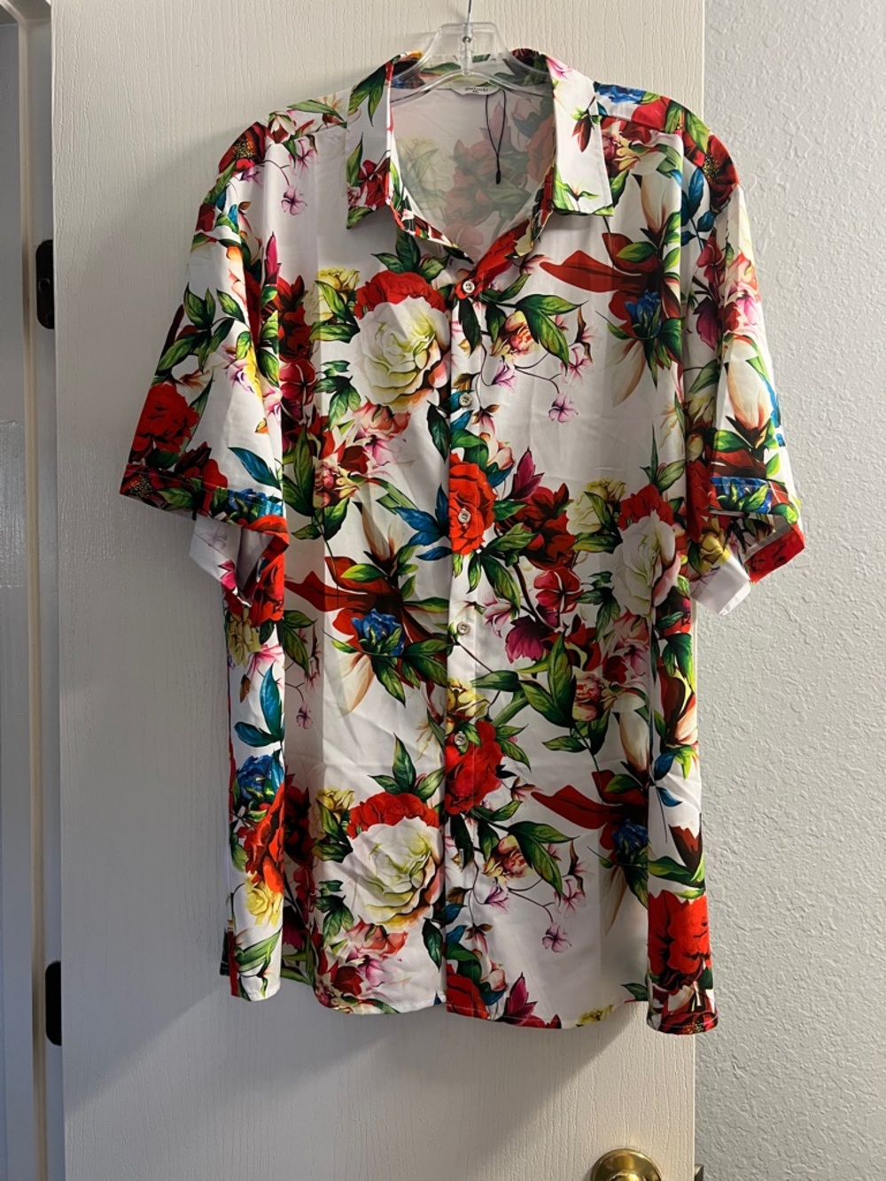 Men's White Floral Short-Sleeve Button-Down Shirt